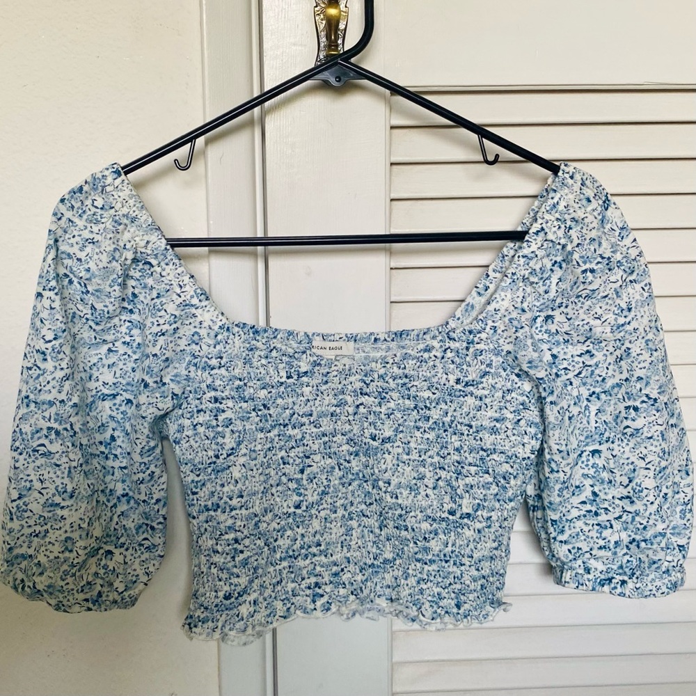 American eagle smocked puff sleeve crop top